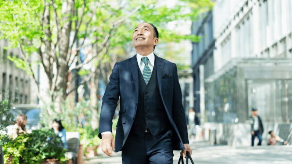 【社労士NEWS】高年齢雇用継続給付が縮小！令和7年4月から支給率15％→10％に変更