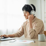 【社労士NEWS】テレワーク実施率24.6％で定着傾向！ハイブリッドワークの実態と導入ポイント