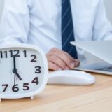 【社労士NEWS】時間外労働の上限規制と労働時間の概況｜2024年問題にも対応