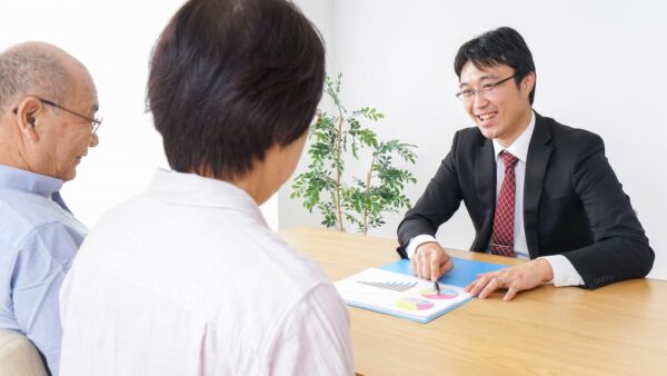 【社労士NEWS】在職老齢年金の改正｜2026年4月から基準額が月65万円に引き上げ