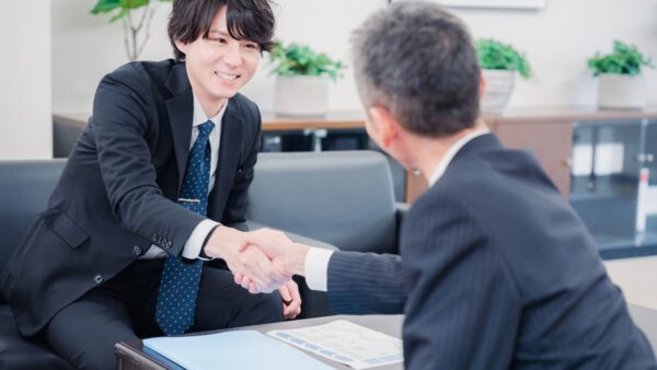 【社労士NEWS】リファラル採用の概要と留意点｜低コストで優秀な人材を確保する方法