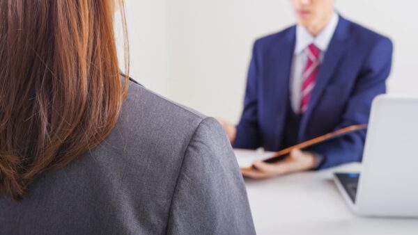 【社労士NEWS】人事労務制度の実施状況｜内部通報制度がトップ・上位は採用関連